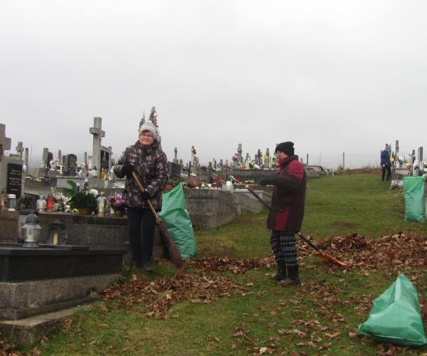 Brigáda - úprava okolia kostola a cintorína , foto 9 z 26