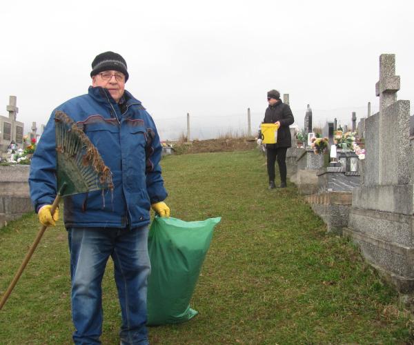 Brigáda - úprava okolia kostola a cintorína , foto 23 z 26