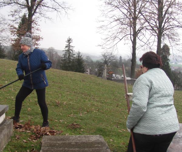 Brigáda - úprava okolia kostola a cintorína , foto 10 z 26