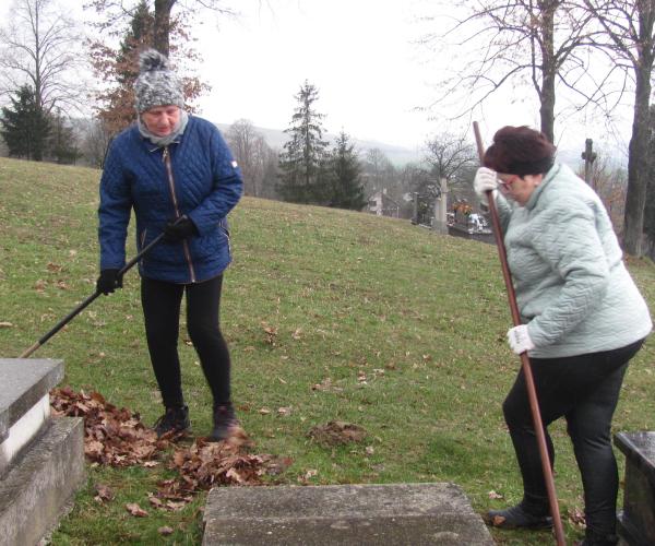 Brigáda - úprava okolia kostola a cintorína , foto 22 z 26