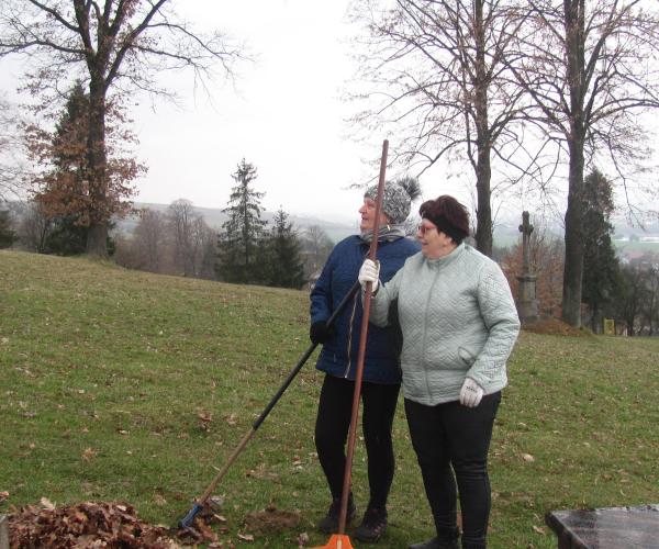 Brigáda - úprava okolia kostola a cintorína , foto 8 z 26