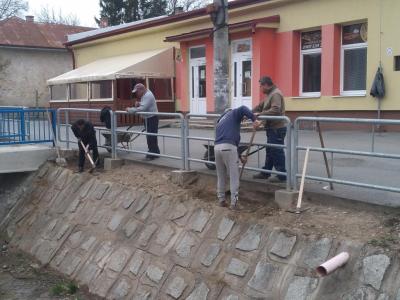Úprava okolia COOP Jednota, foto 3 z 3
